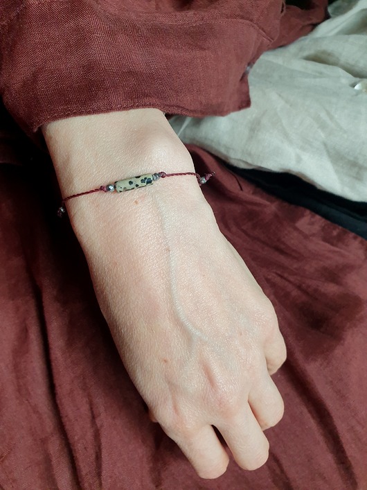 bransoletki na sznurku Bransoletka BOHO sznurkowa bordo, jaspis dalmatyński, hematyt