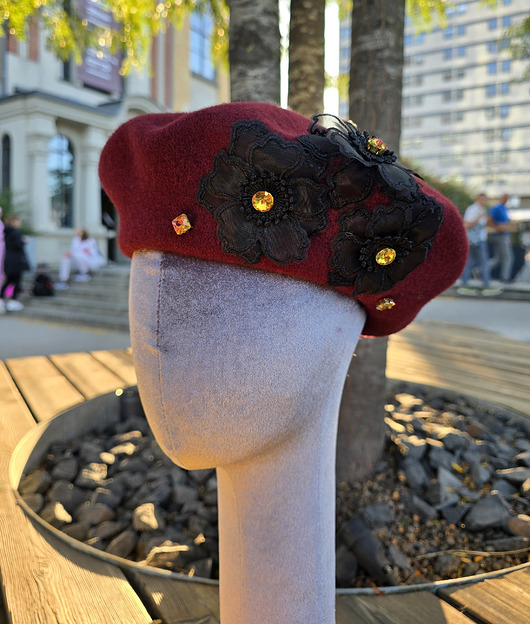 czapki damskie Wełniany beret - bordo