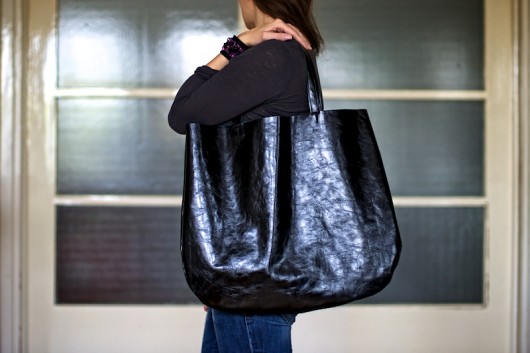 Duża czarna  hobo oversized patkas