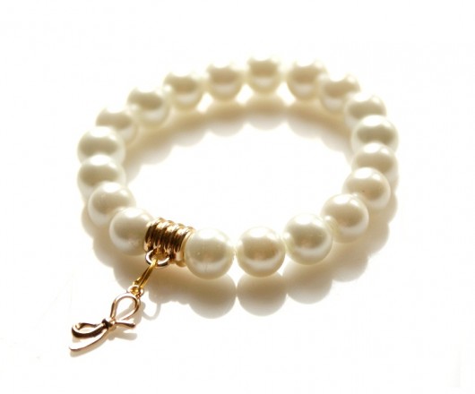 Pearl bow Republika jewelry