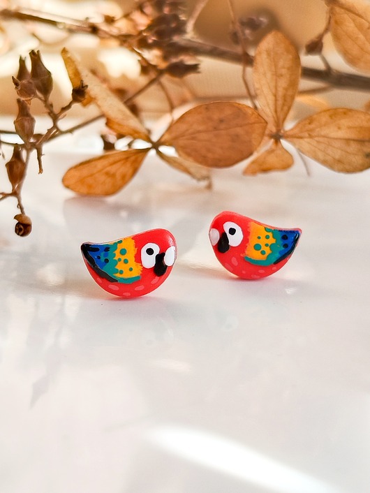 kolczyki z masy plastycznej Kolczyki z papugami, papuga ara, biżuteria dla podróżnika, tropikalne