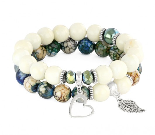 Ivory jade & turtle agate with pendants. Lavoga