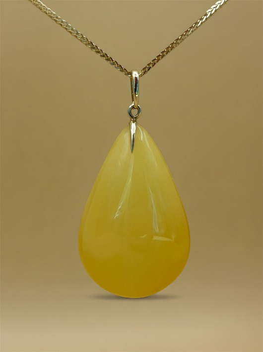 wisiory Wisiorek z naturalnego bałtyckiego bursztynu