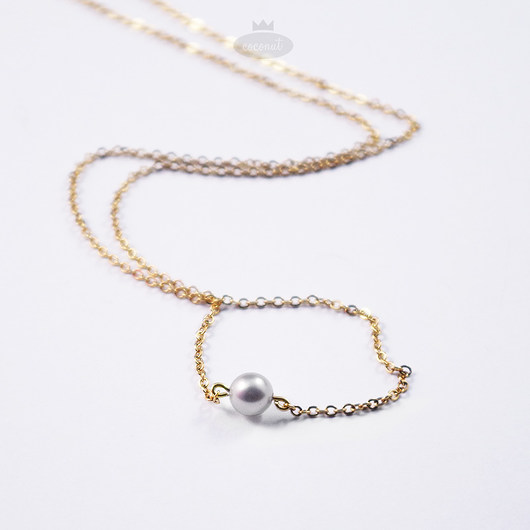 wisiory DIAMONDS&PEARLS - złocony wisiorek na łańcuszku