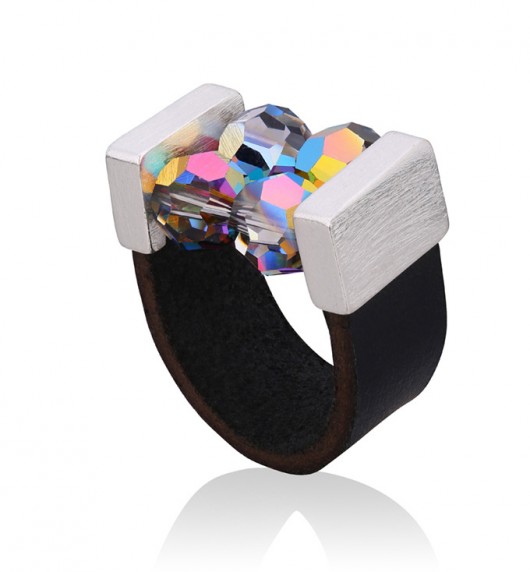 pierścionki - różne Small Cocktail Ring with Crystals 02