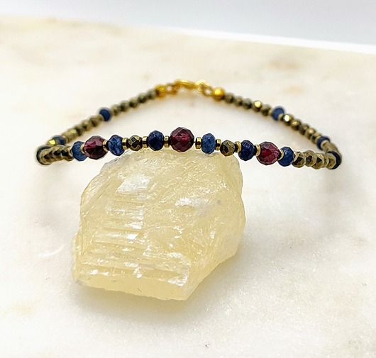 bransoletki z kamieni naturalnych Bransoletka piryt z granatami i jadeitami