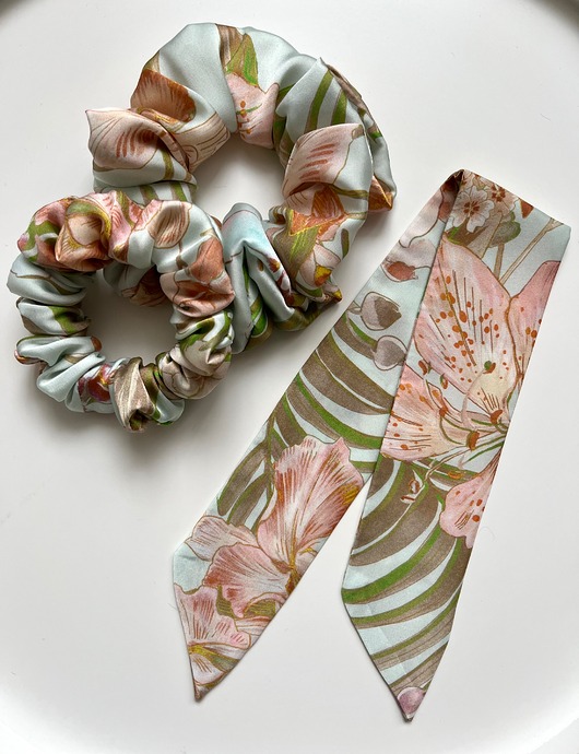 gumki do włosów Scrunchie Flores - dostępna w wersji z odwiązywaną szarfą