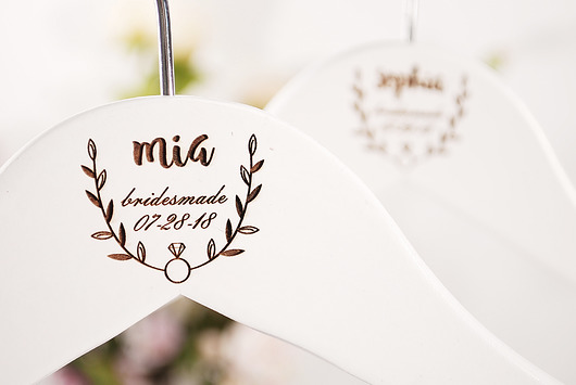 Zestaw 2 wieszaków ślubnych personalizowanych MoodForWoodBridal