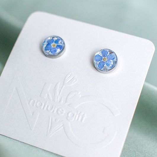 kolczyki z żywicy Kolczyki sztyfty z niezapominajkami