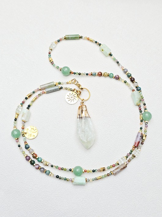 wisiory Długi Naszyjnik Boho z Zielonym Kryształem Górskim