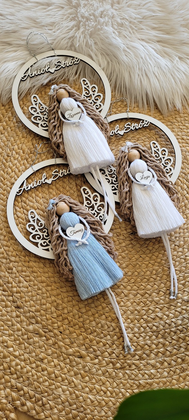 Ozdoby na ścianę Anioł stróż na obręczy ze skrzydłami, makrama ścienna boho
