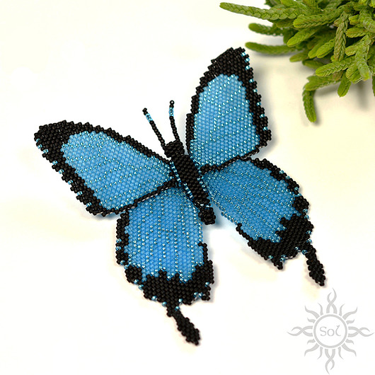 Niebieski motyl, brosza, beading Sol
