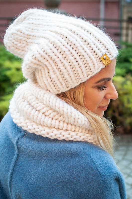 czapki damskie WOOLY Komplet wełniana czapka i komin złamana biel