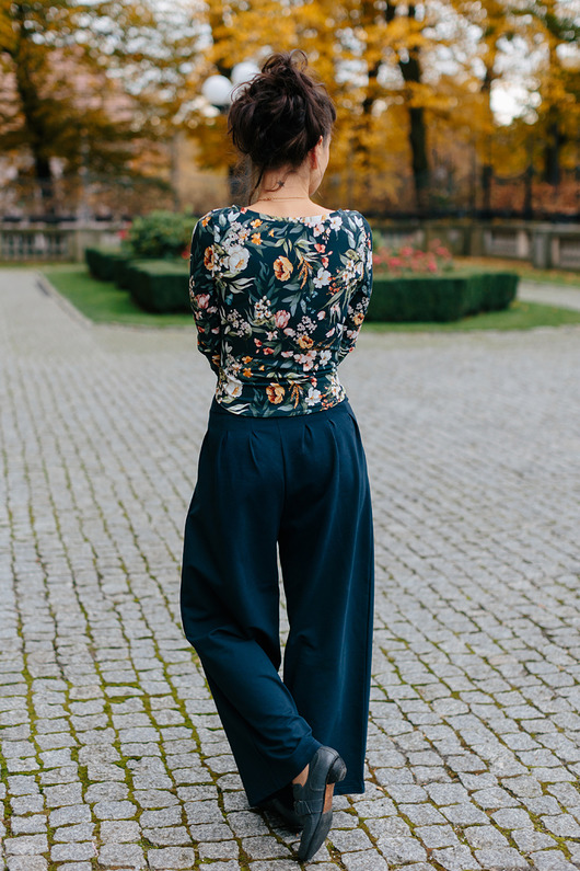 spodnie dresowe damskie ELEGANCKIE GRANATOWE SPODNIE DRESOWE- Salvador