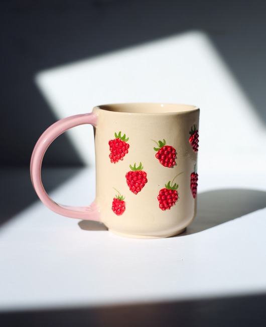 kubki Ceramiczny kubek w maliny 300 ml