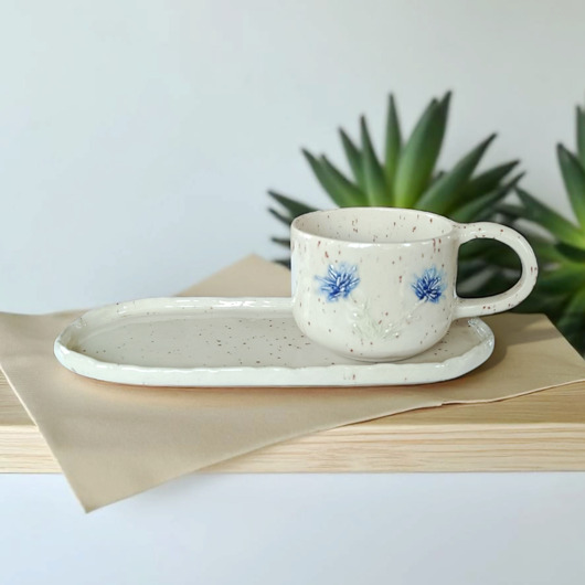 kubki Kubek ceramiczny z talerzykiem