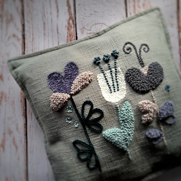poduszki plecione Poduszka kwiaty punch needle boho natural