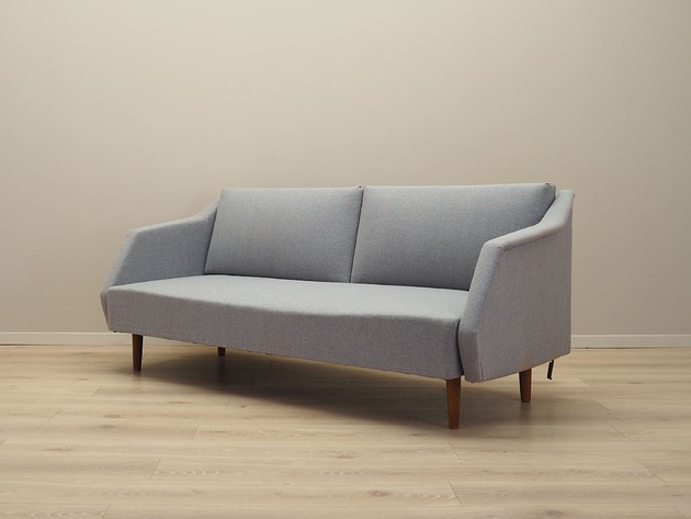 sofy i szezlongi Sofa szara, duński design, lata 60, produkcja: Dania