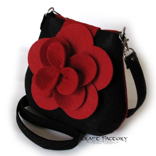 Lotus Blossom Red/Black - torebka na ramię Craft Factory