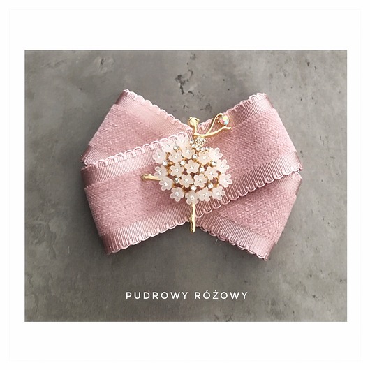 broszki Broszka z   Baletnicą  z kwiatków NOWOŚĆ 1 szt