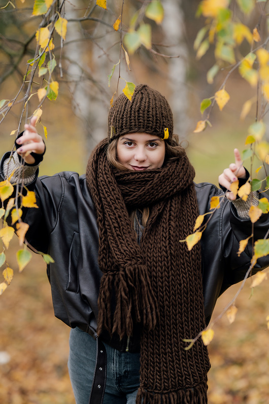 czapki damskie Krótka czapka z wełny peruwiańskiej czekolada