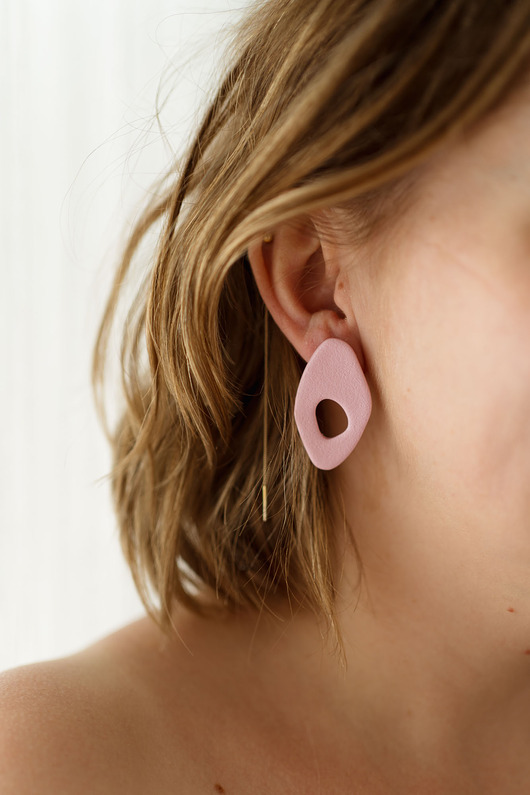 kolczyki z masy plastycznej Sztyfty w organicznym kształcie