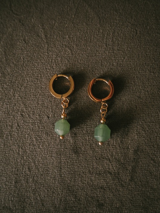 kolczyki z kamieniami Kolczyki z zawieszką z kamienia naturalnego