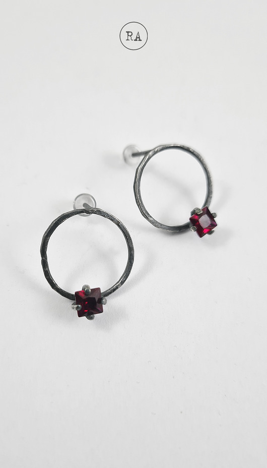 kolczyki srebrne Srebro z cyrkonią - kolczyki RUBY oksydowane