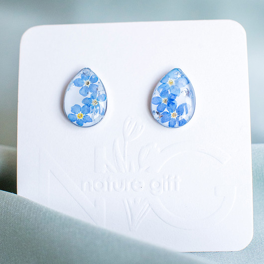 kolczyki z żywicy Kolczyki sztyfty z niezapominajkami