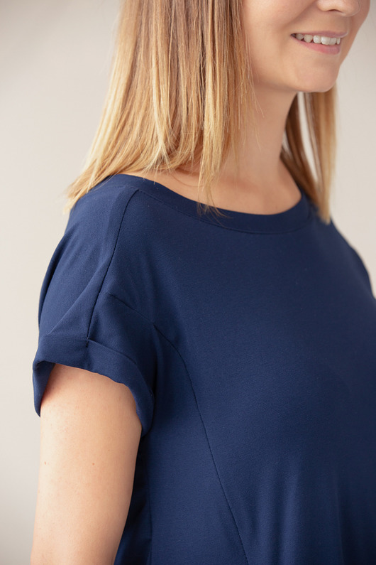 T-shirt do karmienia Simple granatowy Bloms