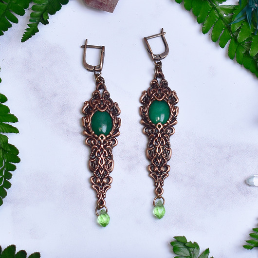 kolczyki z miedzi Wiktoriańskie miedziane kolczyki z zielonym jadeitem