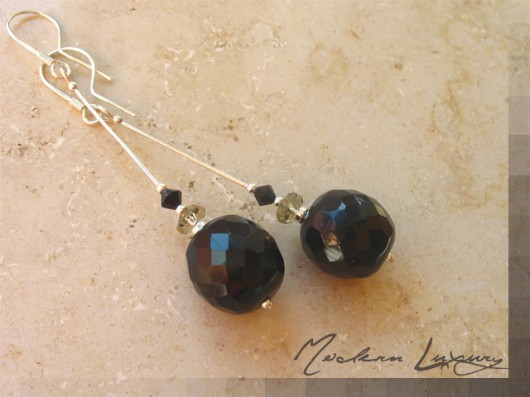 MODERN LUXURY - Black Magic Little Dreamer