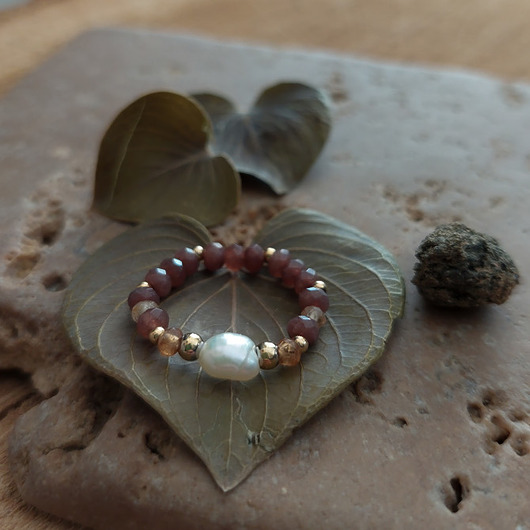 pierścionki elastyczne Pierścionek z jadeitem, perła i hessonitem