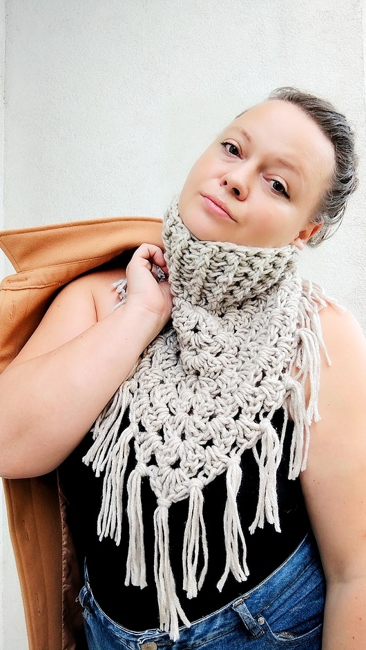 szale damskie Komin w kolorze złamanej bieli