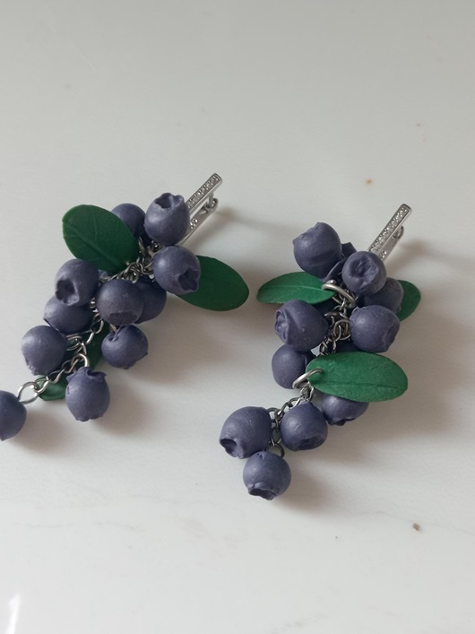 kolczyki z masy plastycznej Kolczyki w kształcie borówek