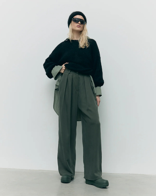 spodnie materiałowe damskie Spodnie Wonder olive tencel