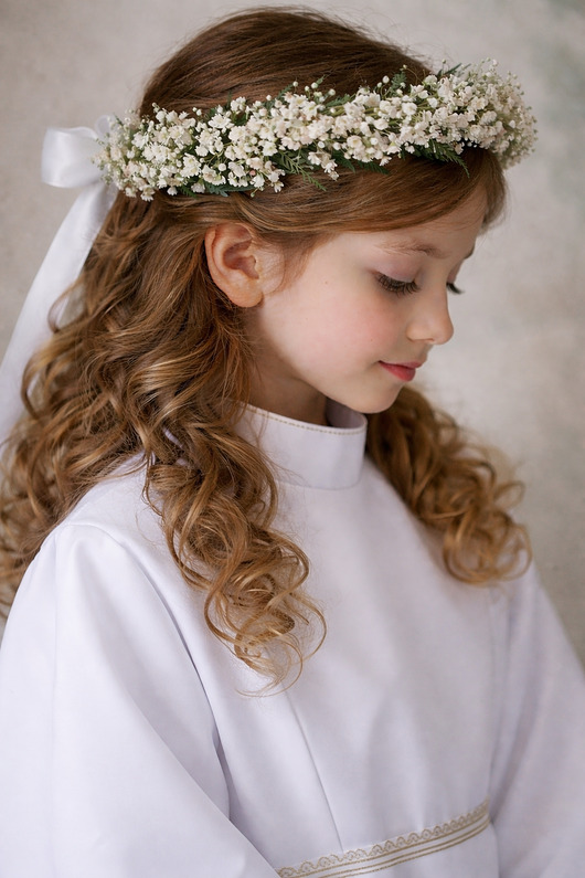 wianki komunijne Wianek na komunię naturalny z gipsówki i paproci biel zieleń