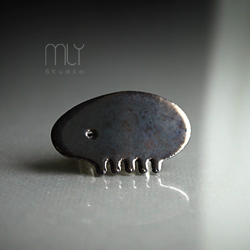 broszki Stalowy Robak