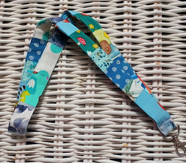 etui na telefon Smycz do telefonu, kluczy, pendrive, wizytówki