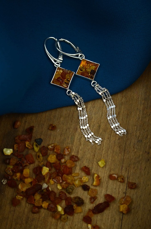 kolczyki srebrne Długie kolczyki z bursztynem- srebro