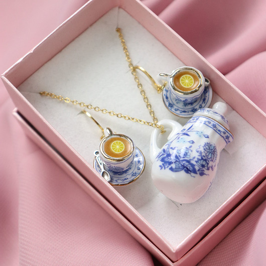 komplet biżuterii Komplet  filiżanki w złocie na prezent