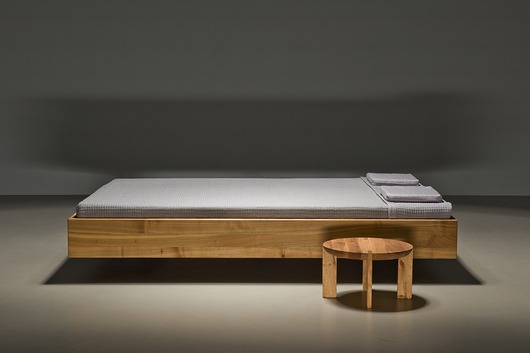 Łóżko olchowe POOL 160 x 200 mazzivo OUTLET mazzivo