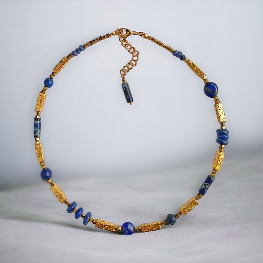 chokery Naszyjnik LAPIS LAZULI i  LAWA :granatowo - złoty