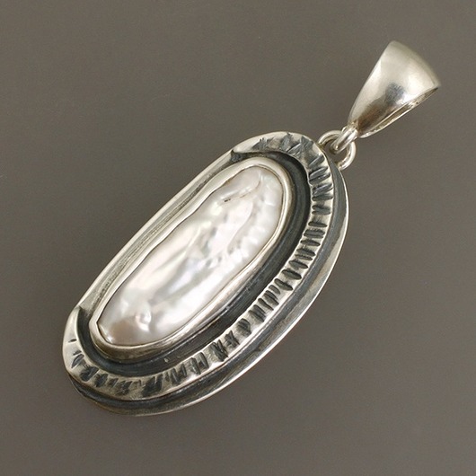 wisiory Z perłą - wisior