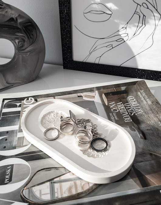 Podstawki pod kadzidełka Podkładka pod biżuterię, świece - kwiaty white