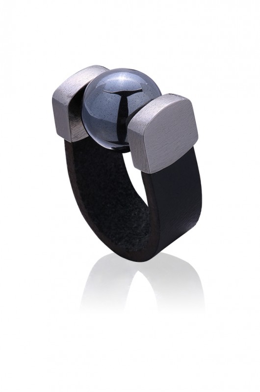Hematite Ring in Palladium Joccos Design