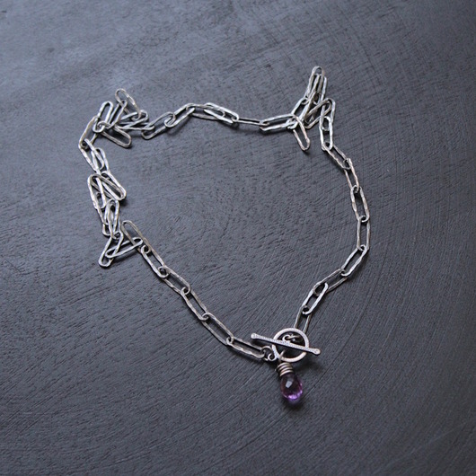 srebrne naszyjniki Łańcuszak oksydowany z ametystem