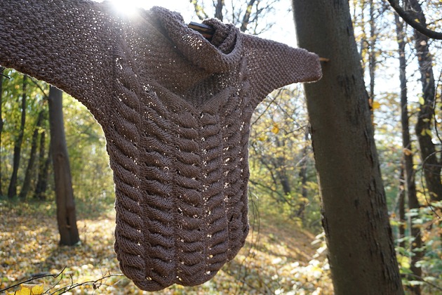 swetry damskie  Sweter z wełny merino, szary, liliowy, o pięknej strukturze