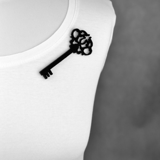 FeltOldFashionedKey 2 felt label