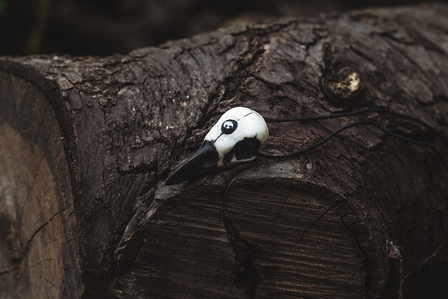 wisiory Wisior Czaszka Ptaka - Kruk - Hematytowe oko